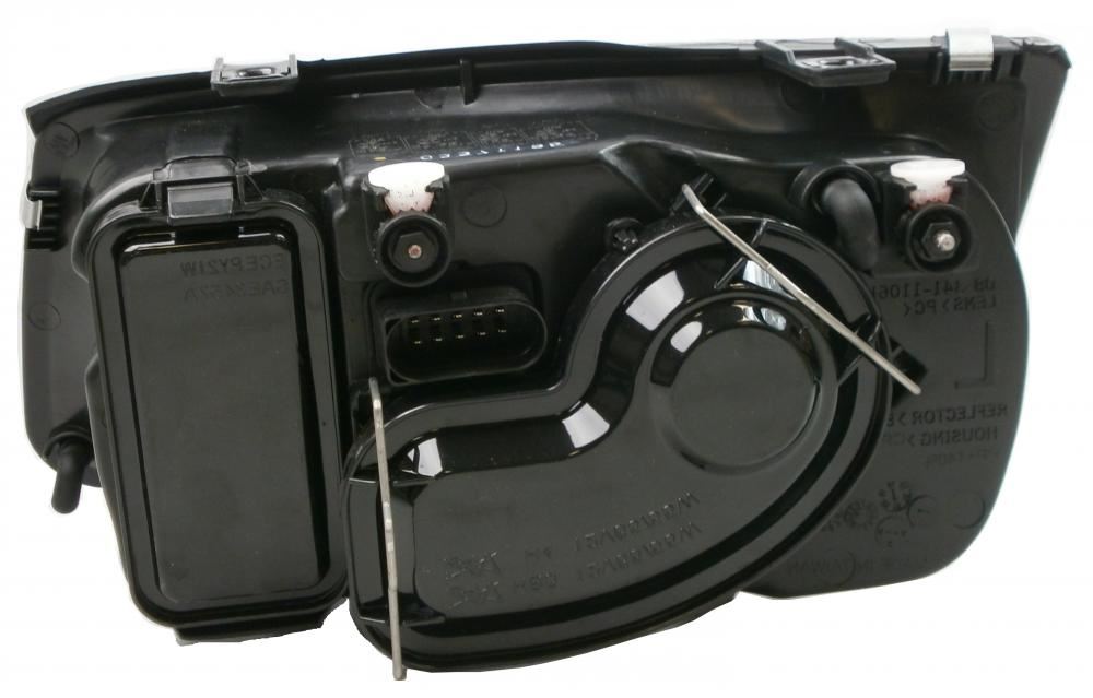 Volkswagen Bora Saloon 1999-2005 Headlight Headlamp Excl Fog Drivers Side O/S