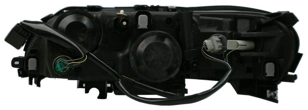 Volvo XC70 Mk1 Estate 5/2005-2007 Headlight Headlamp Drivers Side O/S