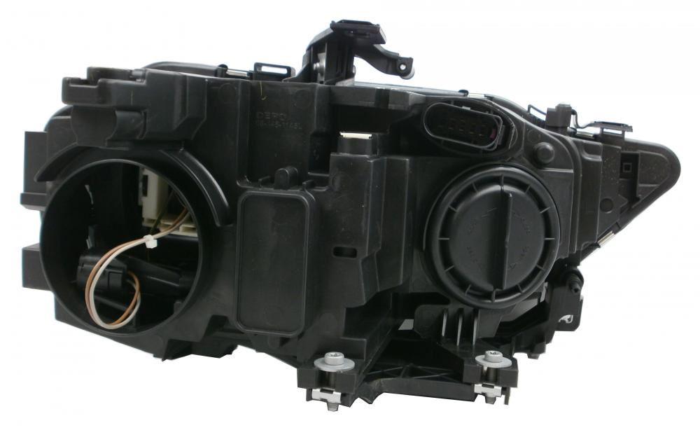 Audi A4 Mk3 B8 (8K) Estate 12/2011-2/2016 Headlight Headlamp Passenger Side N/S