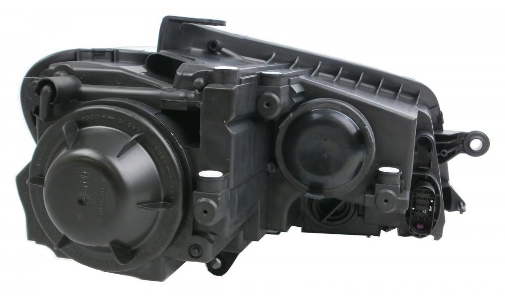 VW Touran Mk1 MPV 10/2006-2010 Magneti Marelli OEM Headlight Passenger Side N/S