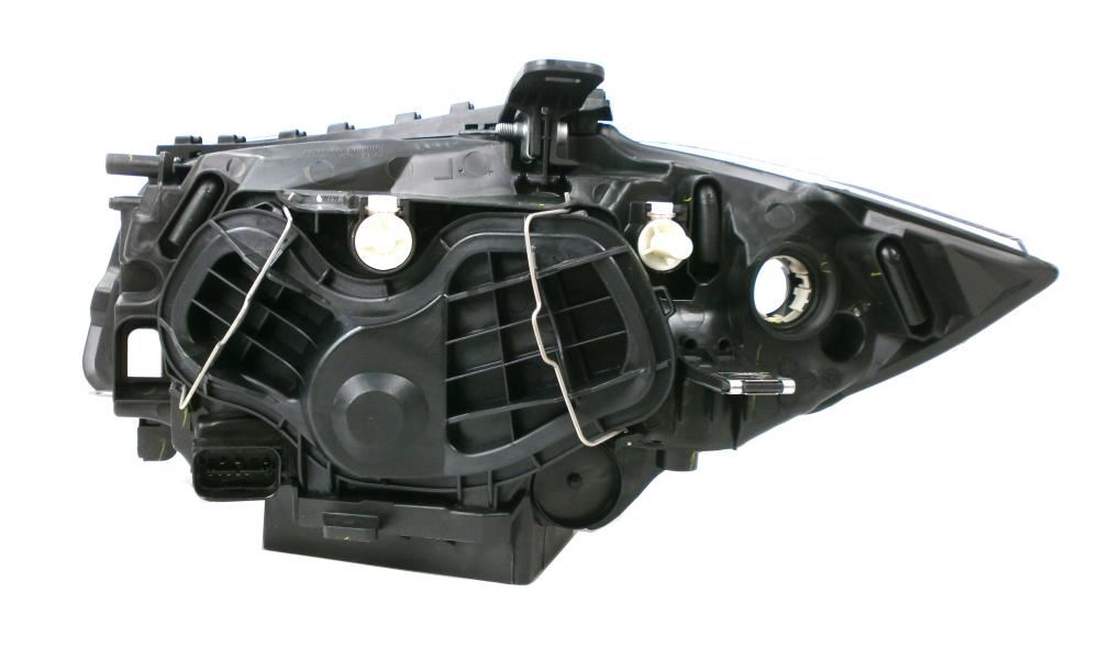 BMW 1 Series E88 Cabriolet 2007-6/2011 Headlight Headlamp Drivers Side O/S